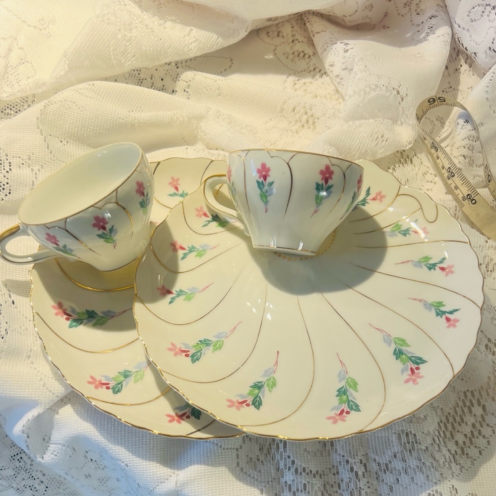 Vintage ‘50’s Two Sets of Japanese Giftware